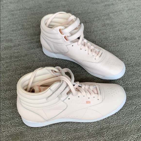 Reebok Lifestyle Freestyle Hi size 7.5 - Picture 2 of 3